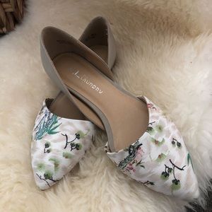 CL by Laundry Pointed Toe Taupe Flats 7M